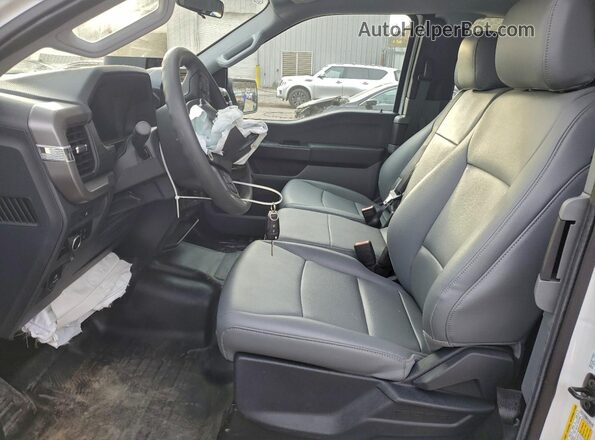 1FTEX1KP0SKD57817 2025 FORD F150 Белый Вид салона спереди