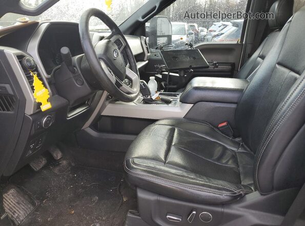 1FTFW1E17JFD57495 2018 FORD F150 White Вид салону спереду