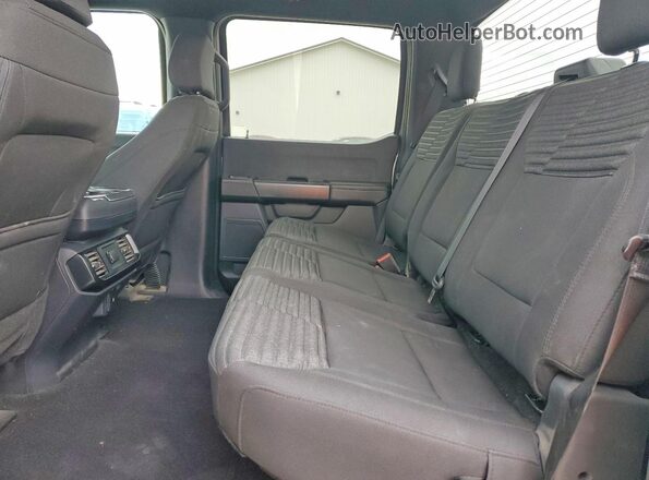 1FTFW1E52PKF56733 2023 FORD F150 Gray Widok tylnych siedzeń