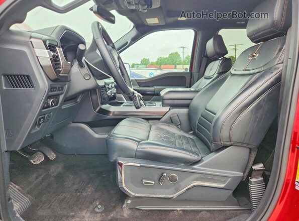 1FTFW1ED4PFA09754 2023 FORD F150 Красный Вид салона спереди