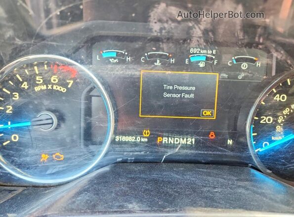 1FTFW1EG9GFC87995 2016 FORD F150 Белый Вид щитка приборов