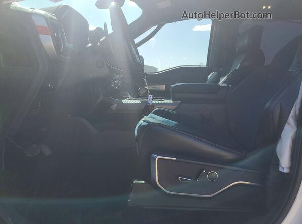 1FTFW1RG2NFC45353 2022 FORD F150 White Front interior view