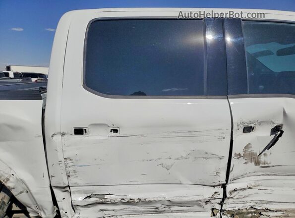 1FTFW1RG2NFC45353 2022 FORD F150 White Rear seats view