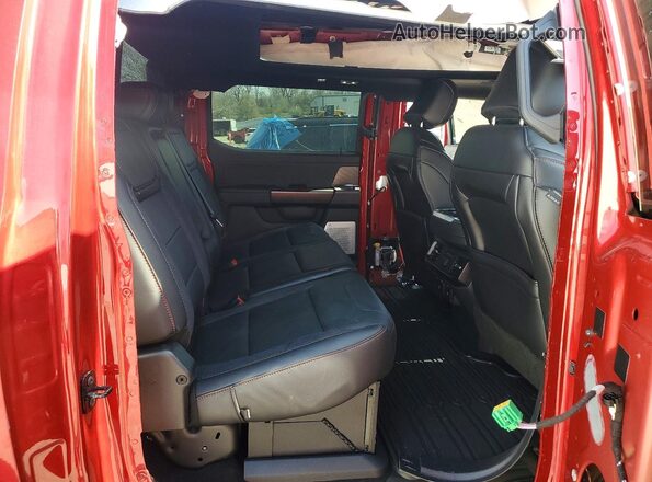 1FTFW1RG3SFC65042 2025 FORD F150 Red Vista de los asientos traseros