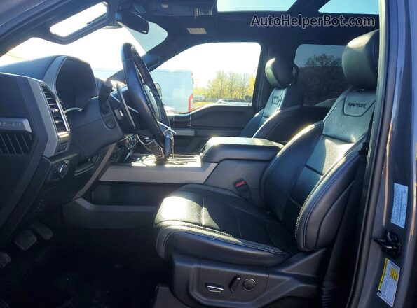 1FTFW1RG4JFC85105 2018 FORD F150 Gray Вид салону спереду