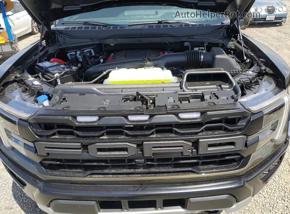 1FTFW1RG6TFA09513 2026 FORD F150 Green Widok wnętrza z tyłu