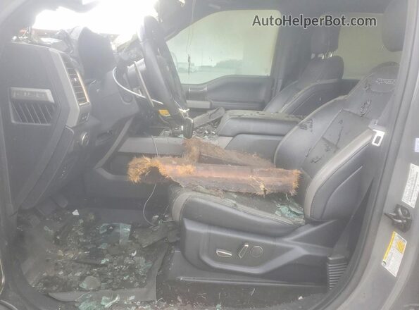 1FTFW1RG7JFB95723 2018 FORD F150 Серый Вид салона спереди