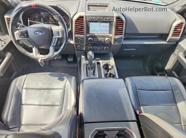 1FTFW1RG7JFE17659 2018 FORD F150 Черный Вид панели приборов