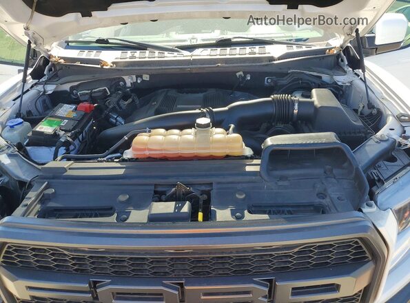 1FTFW1RG8JFD13214 2018 FORD F150 Белый Вид задней части салона