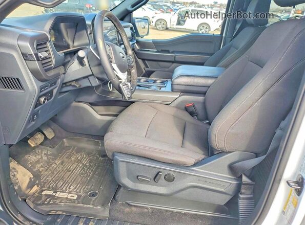 1FTFW3L89RKF80605 2024 FORD F150 Белый Вид салона спереди