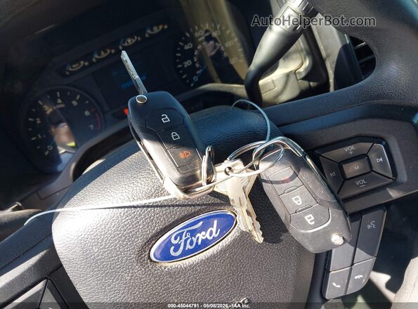 1FTFX1EG1GKD81292 2016 FORD F150 Белый Вид панели приборов