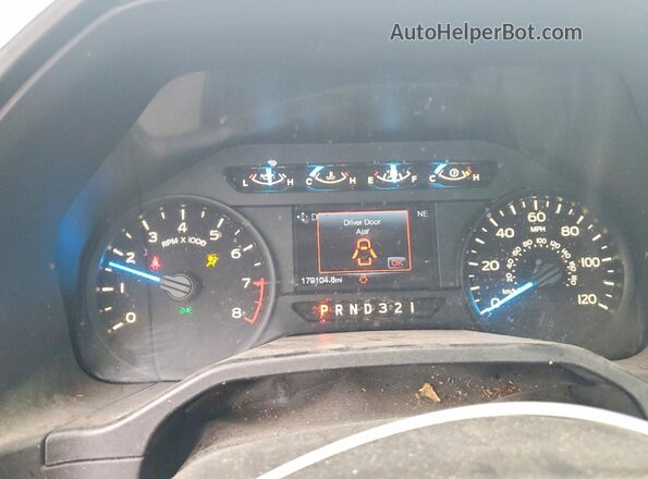 1FTMF1C8XHKC08247 2017 FORD F150 White Widok zestawu wskaźników