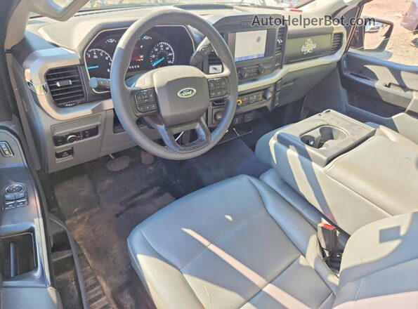 1FTMF1CB3MKE58662 2021 FORD F150 Two Tone Widok deski rozdzielczej