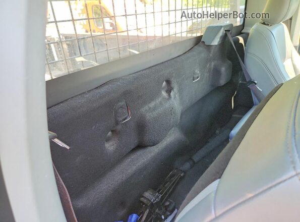 1FTMF1CB3MKE58662 2021 FORD F150 Two Tone Widok tylnych siedzeń