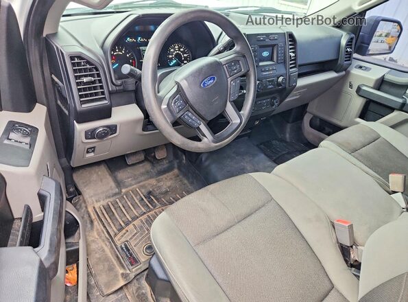 1FTMF1CBXLKD65443 2020 FORD F150 Белый Вид панели приборов