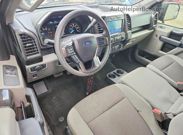 1FTMF1E54JFD31396 2018 FORD F150 Серый Вид панели приборов