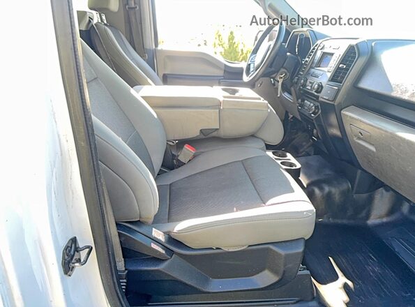 1FTMF1EB7JKD39070 2018 FORD F150 Белый Вид сзади