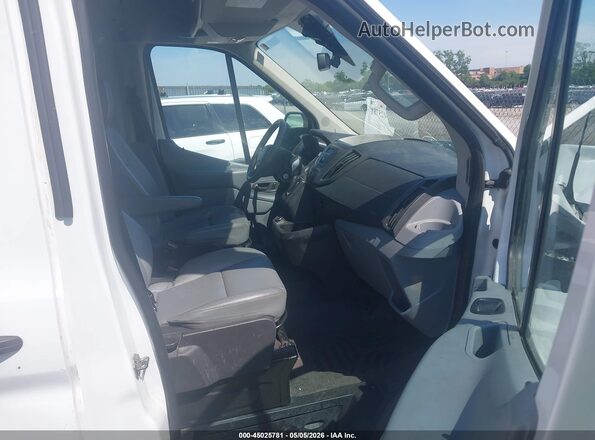 1FTYE1CM6HKA21721 2017 FORD TRANSIT-150 Белый Вид салона спереди