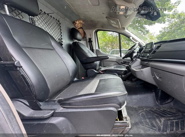 1FTYE1Y83MKA02436 2021 FORD TRANSIT-150 Белый Вид салона спереди