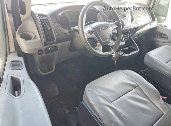 1FTYE1YM2HKA68138 2017 FORD TRANSIT White Widok deski rozdzielczej