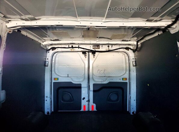 1FTYE1YM2HKA68138 2017 FORD TRANSIT White Widok tylnych siedzeń