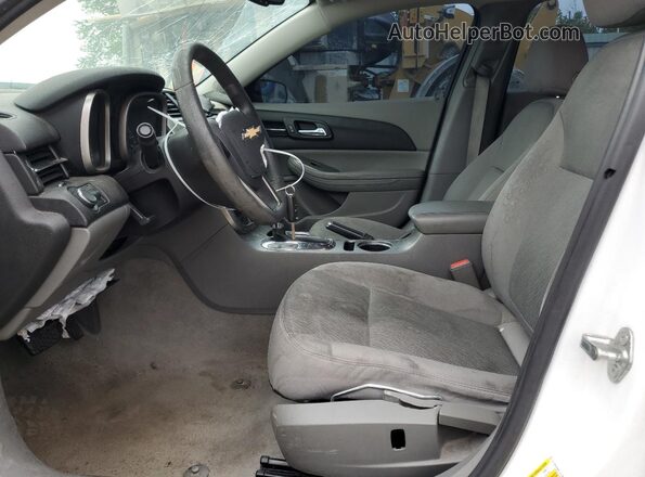 1G11B5SA8GF141366 2016 CHEVROLET MALIBU Белый Вид салона спереди