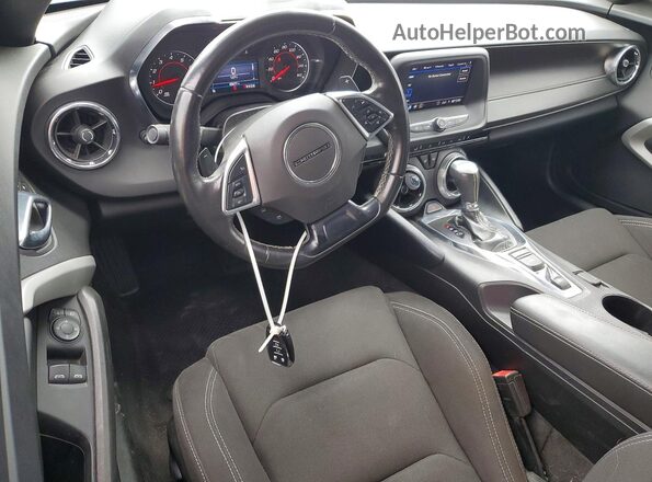 1G1FB1RX6L0132896 2020 CHEVROLET CAMARO Черный Вид панели приборов