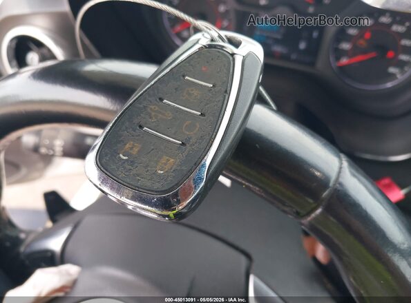 1G1FB3DX4J0101663 2018 CHEVROLET CAMARO Белый Вид панели приборов