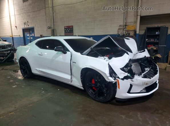 1G1FF1R75M0122348 2021 CHEVROLET CAMARO Белый Передняя правая четверть