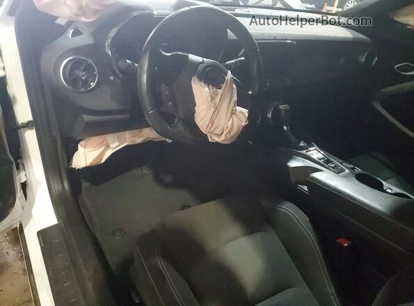 1G1FF1R75M0122348 2021 CHEVROLET CAMARO Белый Вид панели приборов