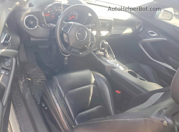 1G1FF1R78H0159982 2017 CHEVROLET CAMARO Серебряный Вид панели приборов