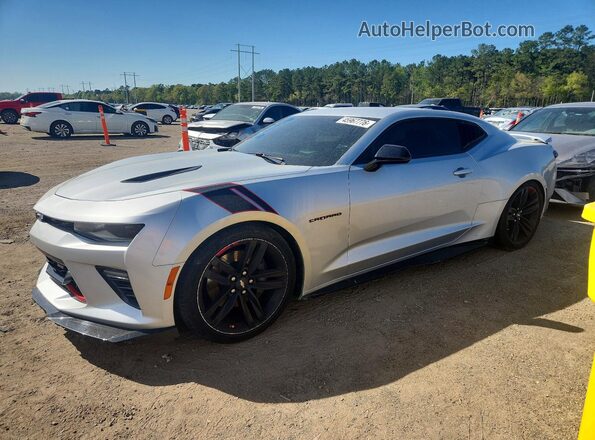 1G1FG1R76H0211851 2017 CHEVROLET CAMARO Серебряный Передняя левая четверть