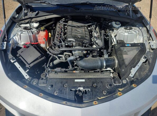 1G1FG1R76H0211851 2017 CHEVROLET CAMARO Серебряный Вид задней части салона