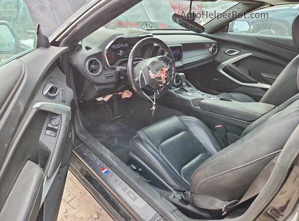 1G1FH3D76L0107434 2020 CHEVROLET CAMARO Черный Вид панели приборов