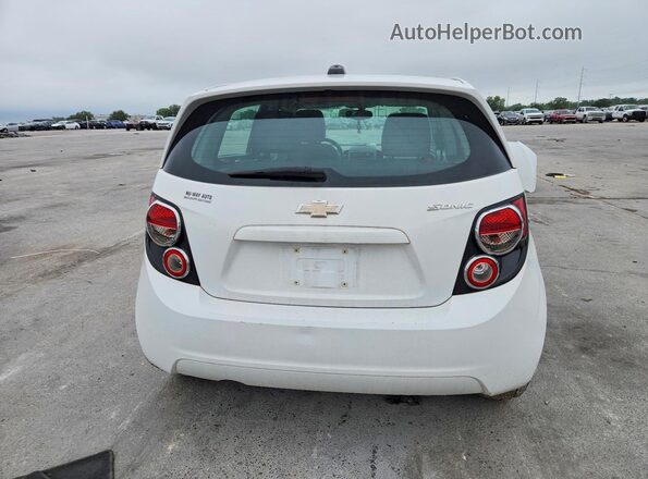1G1JA6SH2G4170640 2016 CHEVROLET SONIC White Widok z tyłu