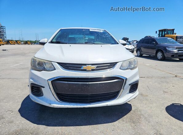 1G1JB5SH8J4107962 2018 CHEVROLET SONIC Белый Вид спереди