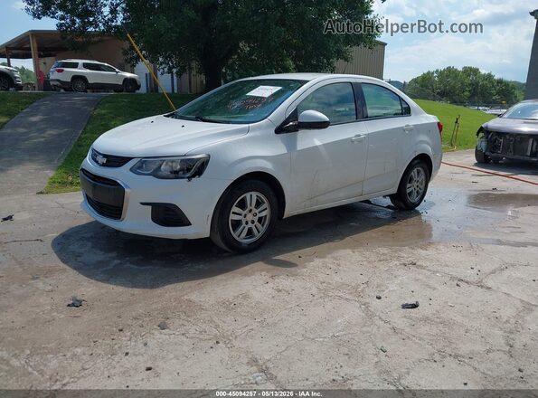 1G1JB5SHXJ4137562 2018 CHEVROLET SONIC Белый Передняя левая четверть