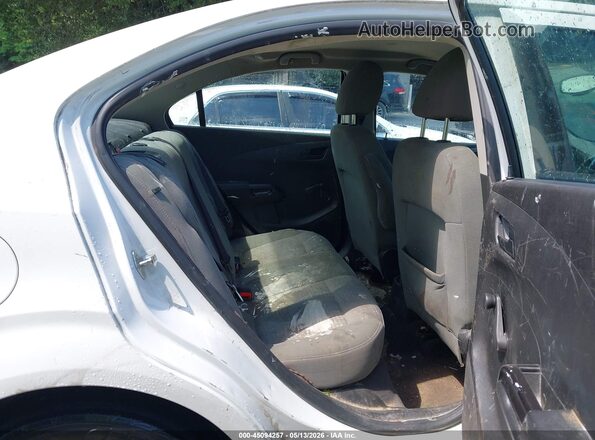 1G1JB5SHXJ4137562 2018 CHEVROLET SONIC Белый Вид наклейки с VIN-кодом