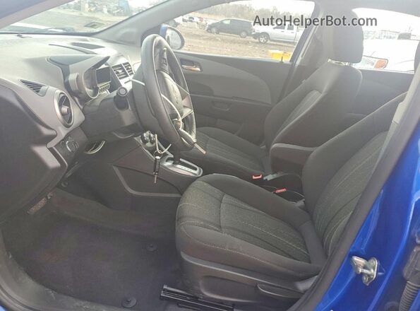 1G1JC5SH9G4131614 2016 CHEVROLET SONIC Blue Вид салону спереду