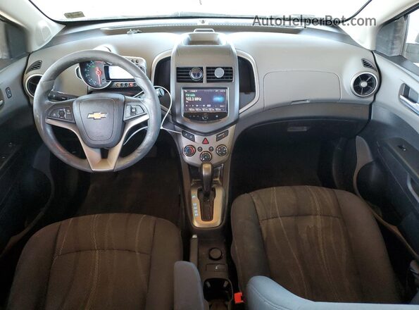 1G1JC6SH2G4160703 2016 CHEVROLET SONIC Черный Вид панели приборов