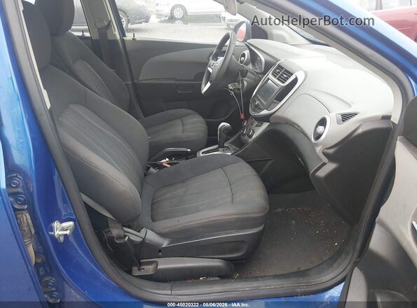 1G1JD5SH5H4112914 2017 CHEVROLET SONIC Синий Вид салона спереди