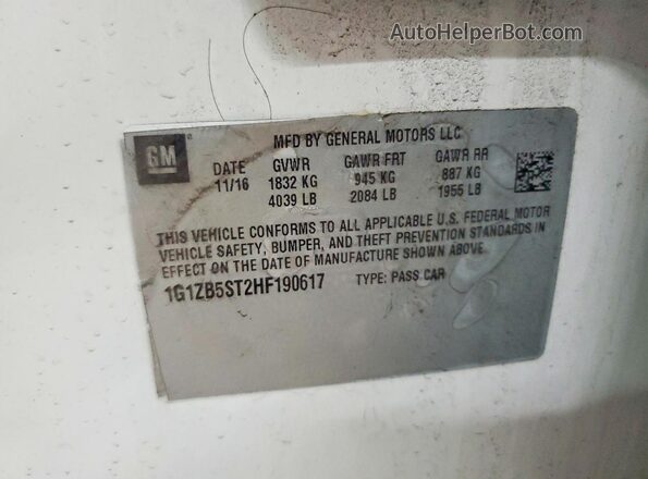 1G1ZB5ST2HF190617 2017 CHEVROLET MALIBU Белый Вид подкапотного пространства
