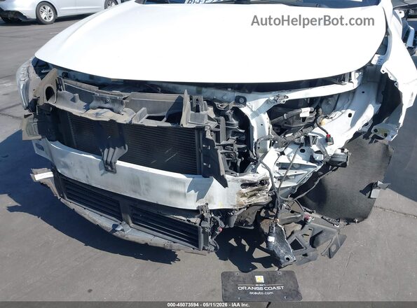 1G1ZB5ST8HF245149 2017 CHEVROLET MALIBU Белый Вид спереди