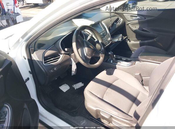 1G1ZB5ST8HF245149 2017 CHEVROLET MALIBU Белый 