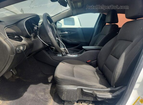 1G1ZB5ST9GF333240 2016 CHEVROLET MALIBU Белый Вид салона спереди