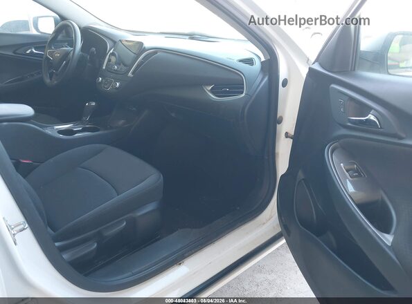 1G1ZC5ST5KF208015 2019 CHEVROLET MALIBU Белый Вид салона спереди