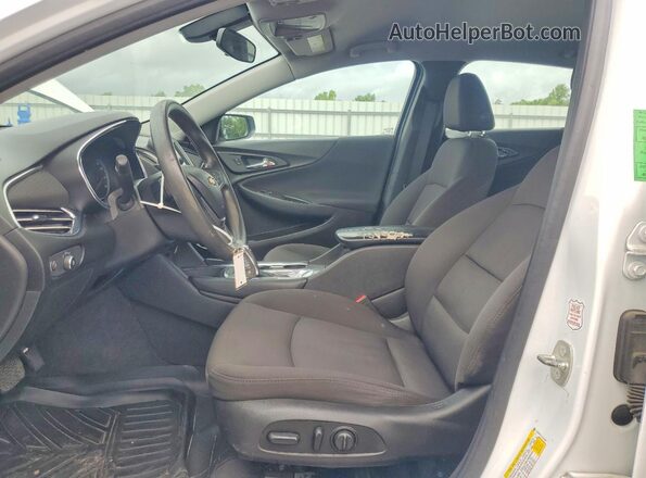 1G1ZD5ST2JF197955 2018 CHEVROLET MALIBU Белый Вид салона спереди