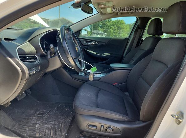 1G1ZD5STXJF276953 2018 CHEVROLET MALIBU White Front interior view