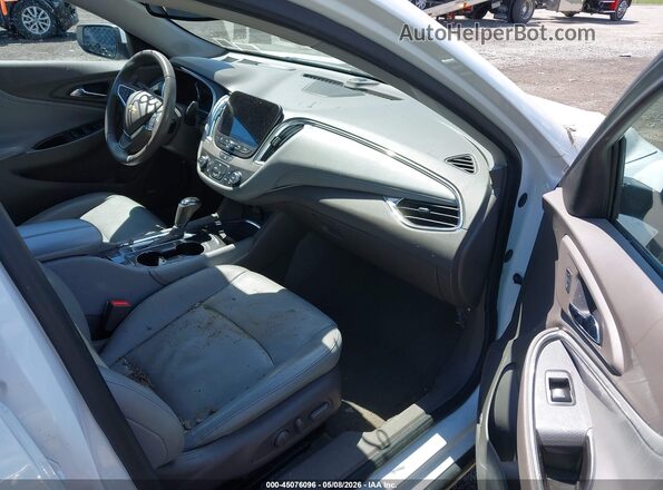 1G1ZE5ST8HF201062 2017 CHEVROLET MALIBU Белый Вид салона спереди