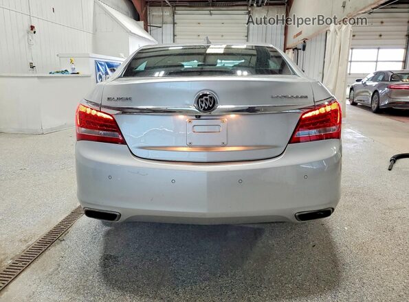1G4GF5G37GF190201 2016 BUICK LACROSSE Серебряный Вид сзади